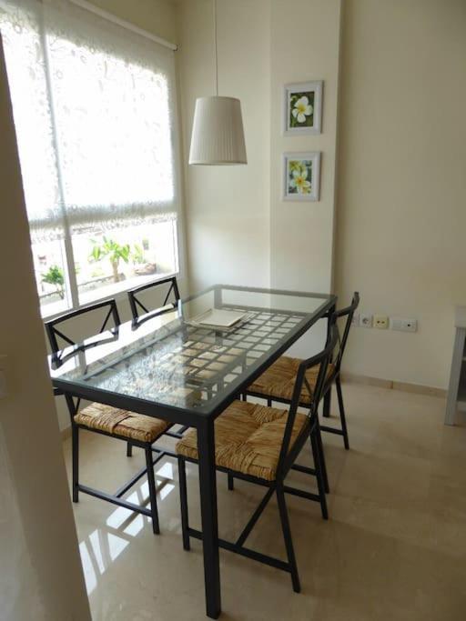 Atico Fresco Y Luminoso Con Aparcamiento Privado Apartment เนร์คา ภายนอก รูปภาพ