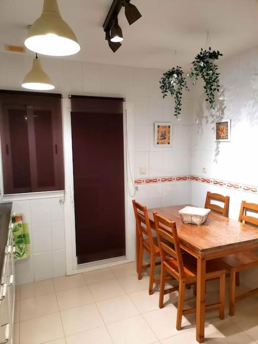 Atico Fresco Y Luminoso Con Aparcamiento Privado Apartment เนร์คา ภายนอก รูปภาพ
