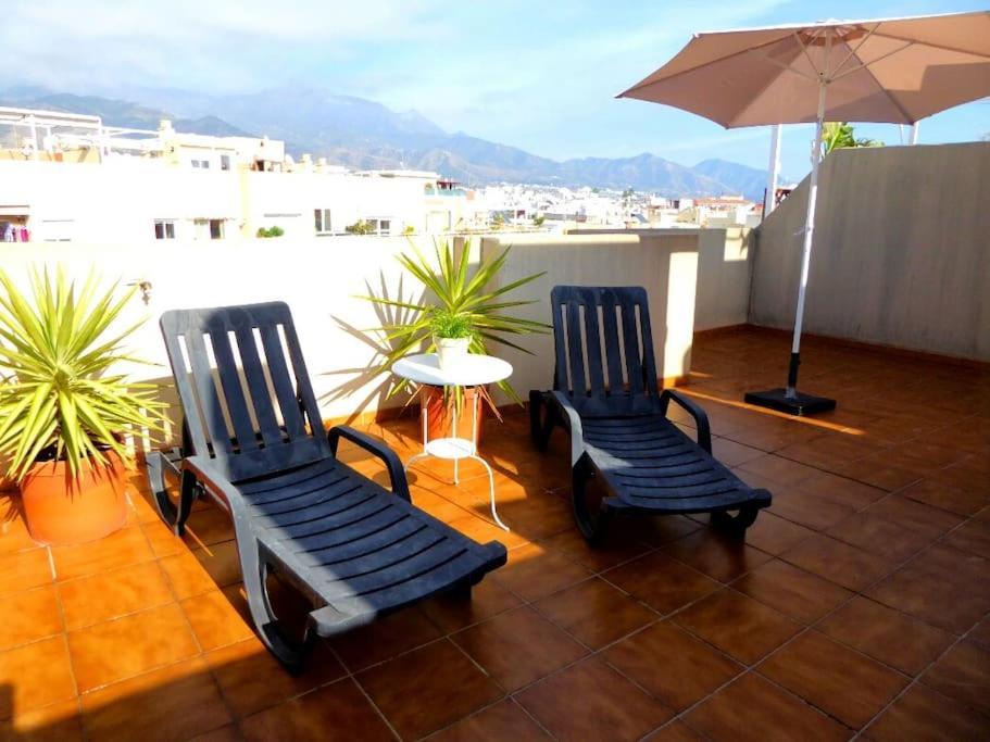 Atico Fresco Y Luminoso Con Aparcamiento Privado Apartment เนร์คา ภายนอก รูปภาพ
